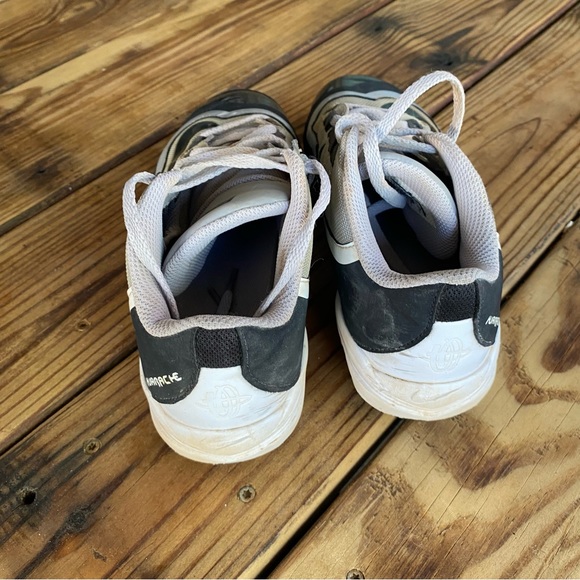 Nike BSBL Huarache Gray Black Cleats size 6Y athletic baseball shoes - Picture 3 of 8